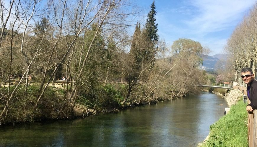 Cannes: a walk by the river