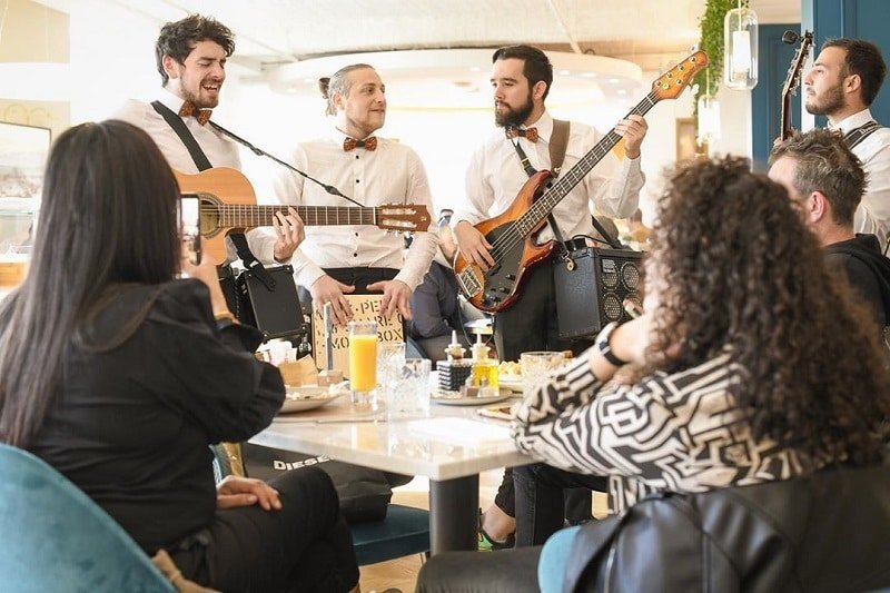 16 Best Brunch Spots In Nice