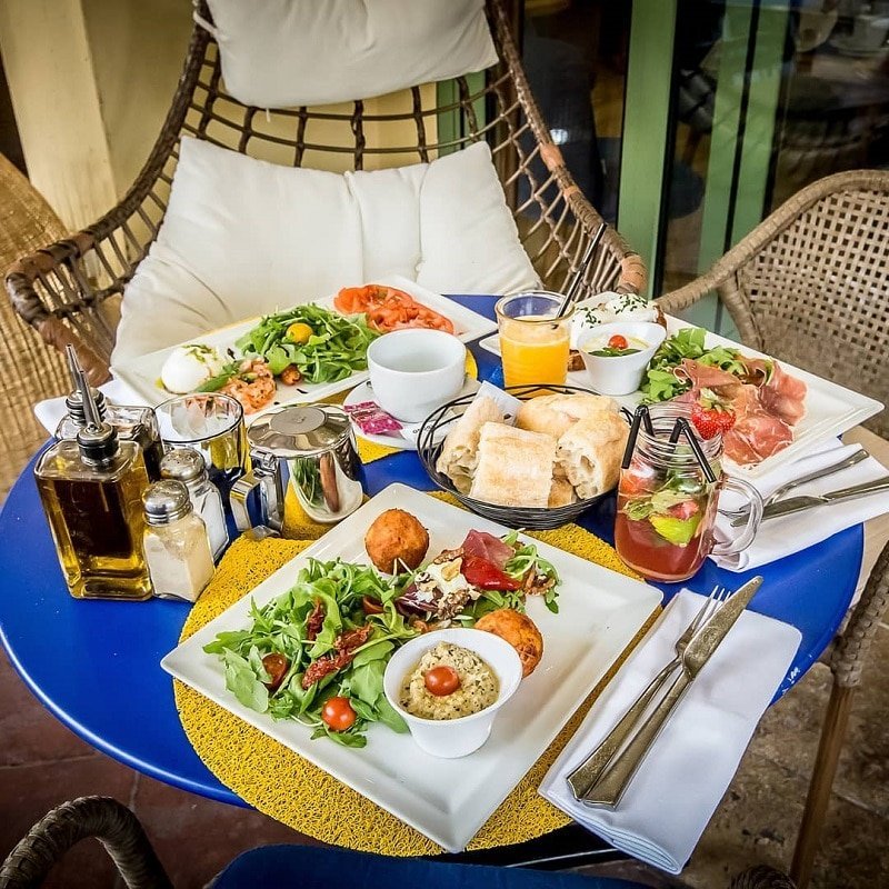 16 Best Brunch Spots In Nice