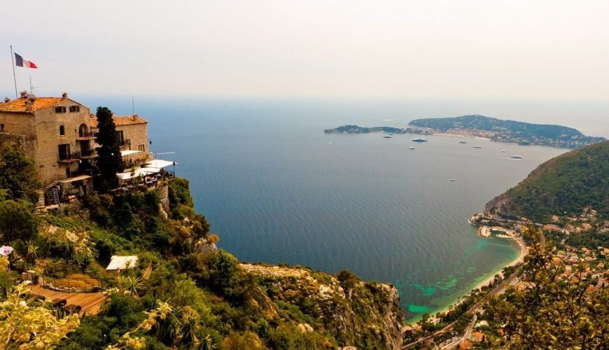 Where to sleep in Èze? The best places to stay