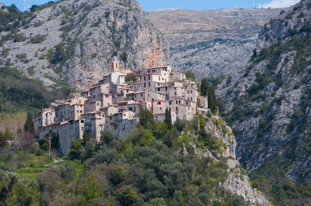 Where to sleep in Peillon? The best places to stay