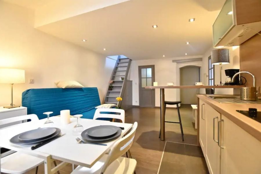 Lovely Flat in the Center of Old Town Antibes